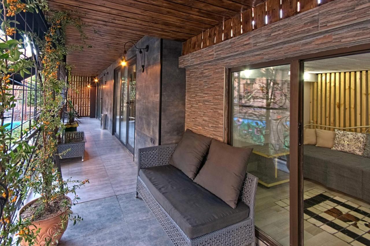 Hotel Sakhli At Chavchavadze Ave 15 Tbilisi Exterior foto